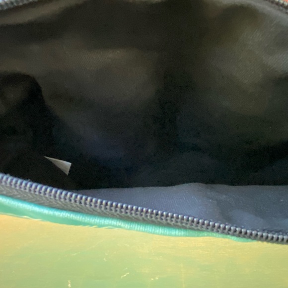 Volcom Art “Dusk to Dawn” Pouch - Picture 13 of 13